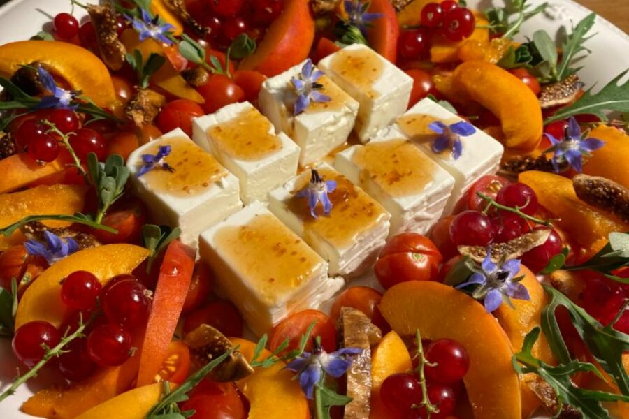 SALADE FLORALE A PARTAGER ENTRE CONVIVES